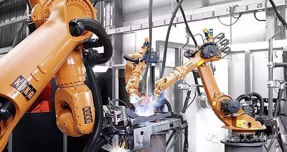 工业机器人制造厂家_厂家机器工业制造人员招聘_制造业工业机器人